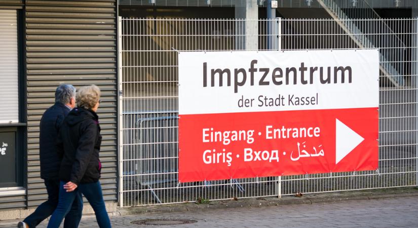 Németországban a harmadik védőoltás engedélyezéséről döntöttek
