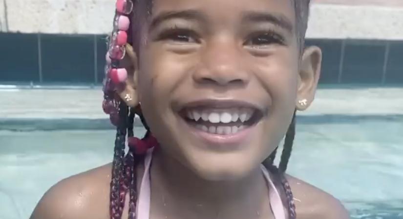 Borzasztó tragédia: a népszerű rapper elvesztette négyéves kislányát