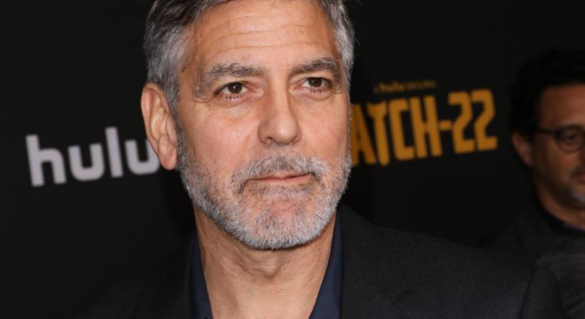 George Clooney takarít, és pénzt gyűjt olasz településeknek