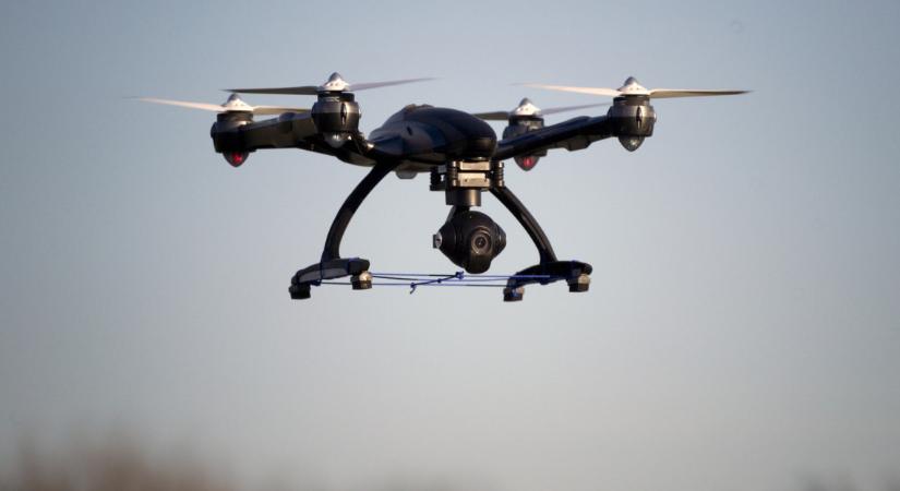 Ez aztán a meglepő kísérlet: drónokat vetnek be a hatékony termelésért