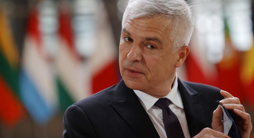 A szlovák külügyminiszter szerint rontja a kapcsolatokat a múlt folytonos felhánytorgatása