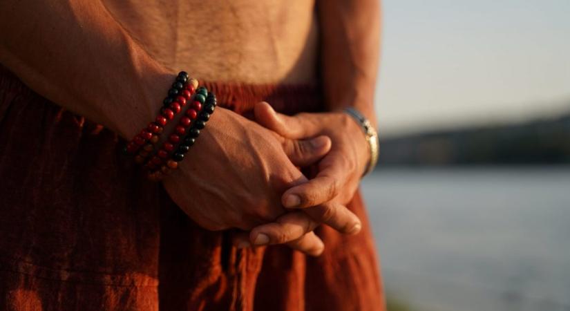 Stresszoldás jógával – Diószegi Ádám jógaoktató mesél