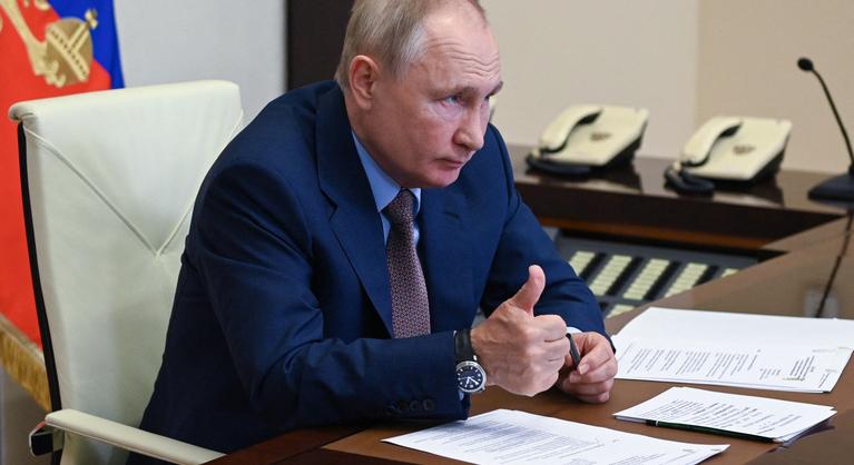 Még Putyint is aggasztja, hogy milyen gyorsan olvad a jég Oroszországban