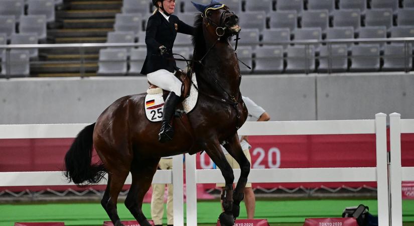 Óriási dráma volt a női öttusa lovas száma az olimpián