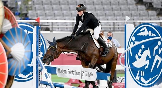 Megütötte a lovat, kizárták az olimpián a német öttusaedzőt