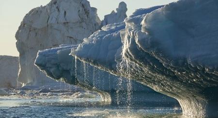 Grönland: riasztó, mennyi jég olvadt el egy nap alatt
