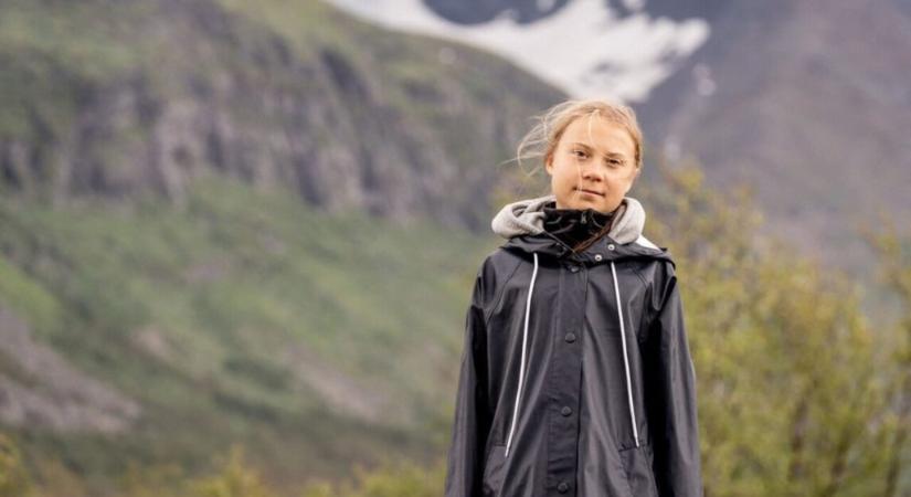 Bírálta a divatmárkákat Greta Thunberg, aki három éve nem vett új ruhát