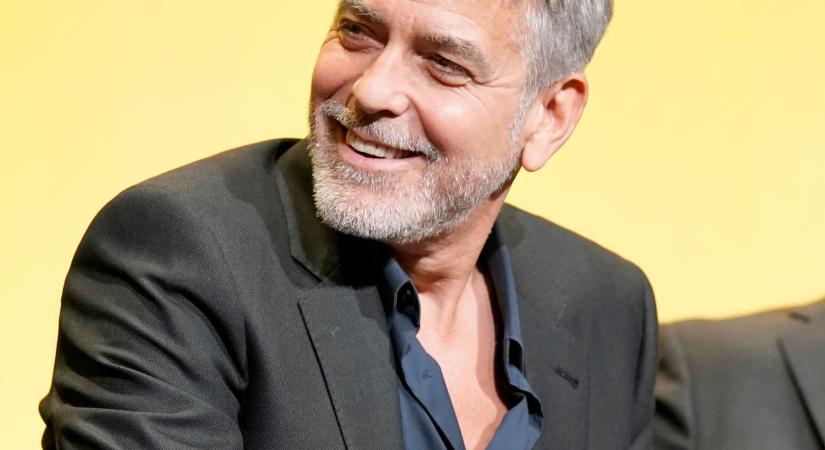 Tündéri fotó! így nyaral családjával George Clooney