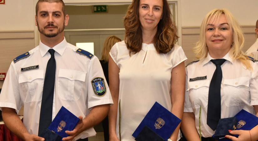 Nógrád megyei rendőrök vehették át első tiszti kinevezéseiket