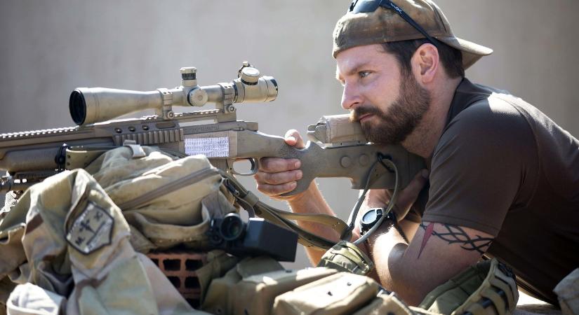 Bradley Cooper az iraki céllövöldében – Streamszínház, avagy filmajánló a hétvégére