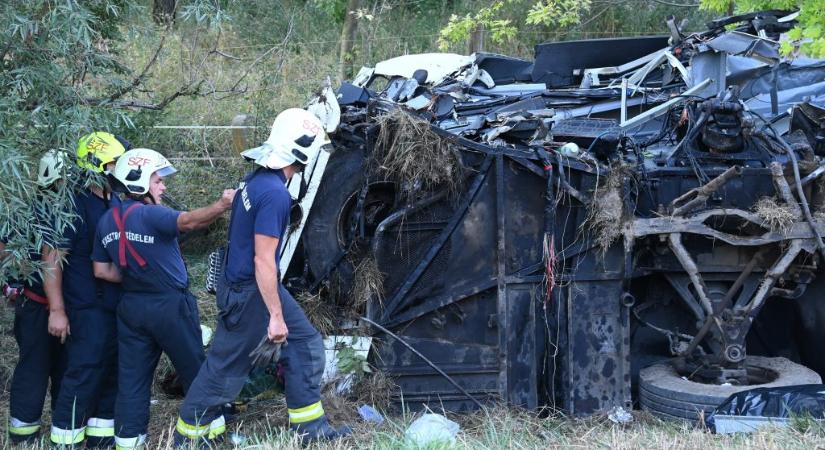 Győrfi Pál: nyolcan meghaltak, nyolcan sérültek meg súlyosan, negyvenen könnyebben az M7-esen történt buszbalesetben