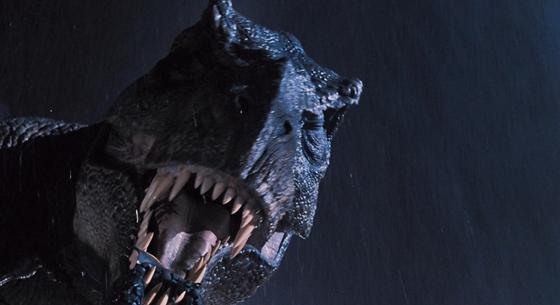 Célba ért a T-rex, ami a Szuezi-csatornán keresztbe fordult konténerhajón utazott