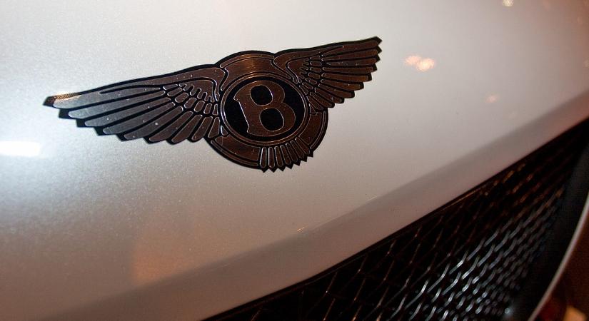 Remekül festene egy ilyen Bentley a Forma-1-ben! (képek)