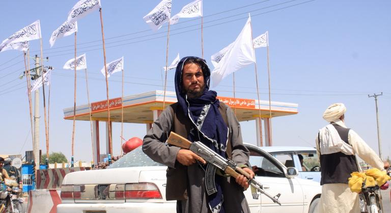 Légihidat most – A tálibok biztonságos elvonulást ígérnek Afganisztánból