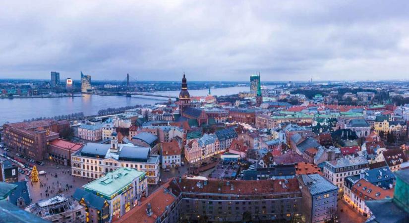 A kötelező védőoltások ellen tüntettek Lettországban