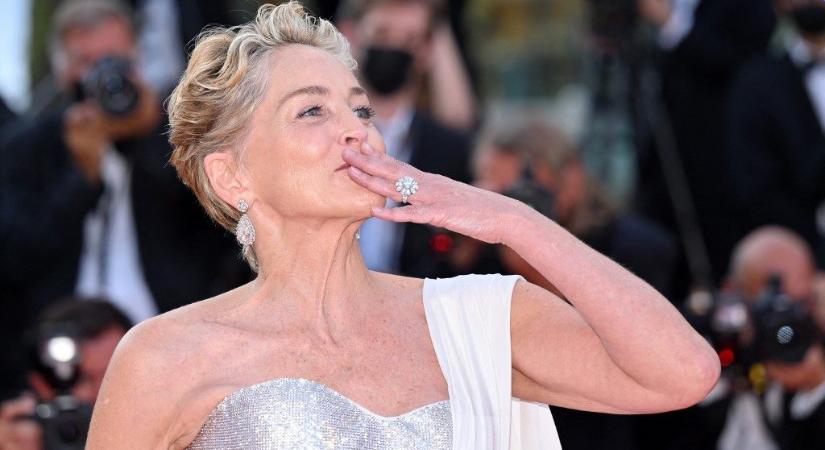 Sharon Stone Zürichbe jön, hogy Arany Ikon-díjat vegyen át