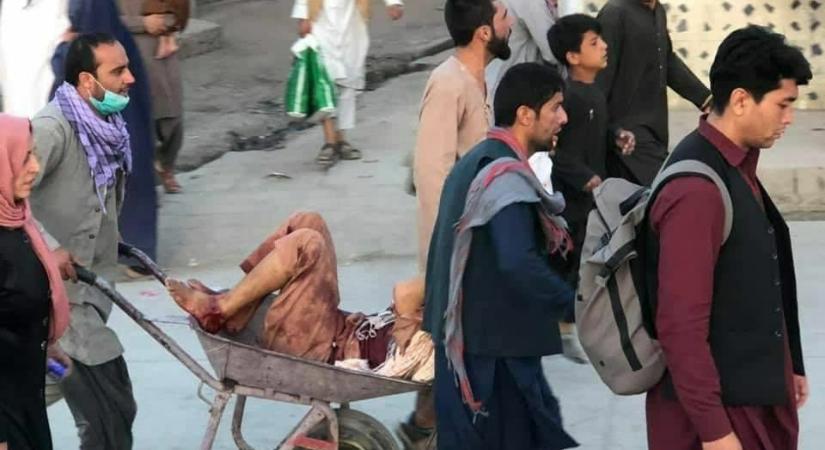 Öngyilkos merénylet a kabuli repülőtérnél