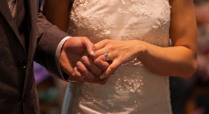 Első házasok kedvezményének igénylése – mit kell tudni róla?