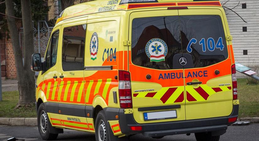 Hármas karambol történt Zámolynál