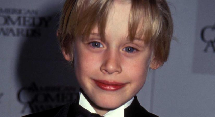 A 41 éves Macaulay Culkint alig ismertük fel: így néz ki az egykori gyereksztár új sorozatában