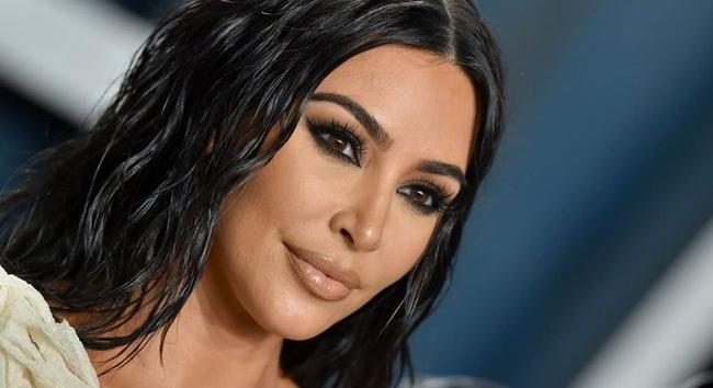Durva lebukás: Kim Kardashian reklámozni próbálta exférje zenéjét, csak egy apróságot nem vett észre