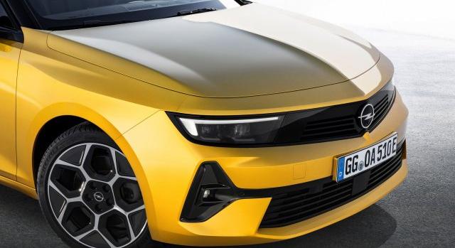 Extra lábtérrel érkezik az új Opel Astra kombi