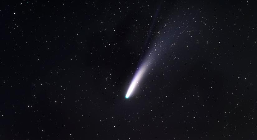 Látványosan érkezett meg egy meteor a La Manche csatorna fölé