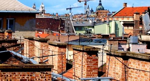 Vegán ételtúra, budapesti háztetői élmények: partneri megállapodást kötött az Airbnb és a turisztikai ügynökség