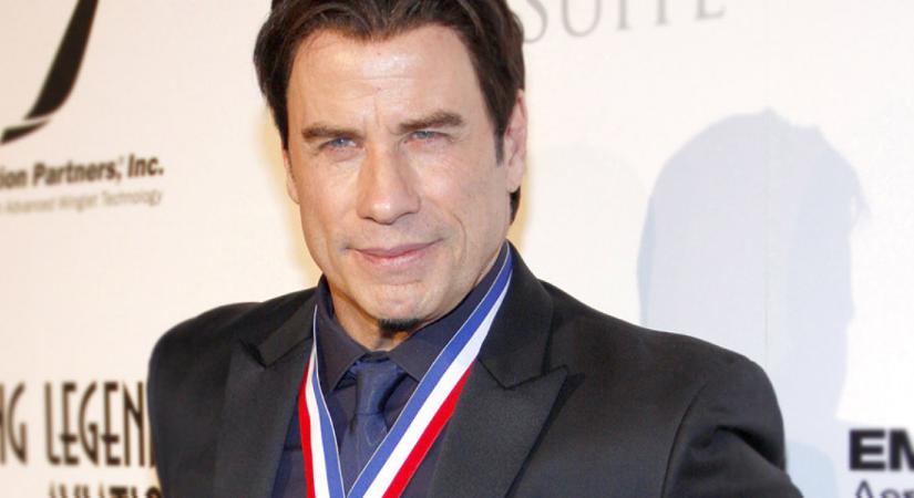 Saját repülőgépével érkezett Budapestre John Travolta, hogy hazavigye a lányát - Videó