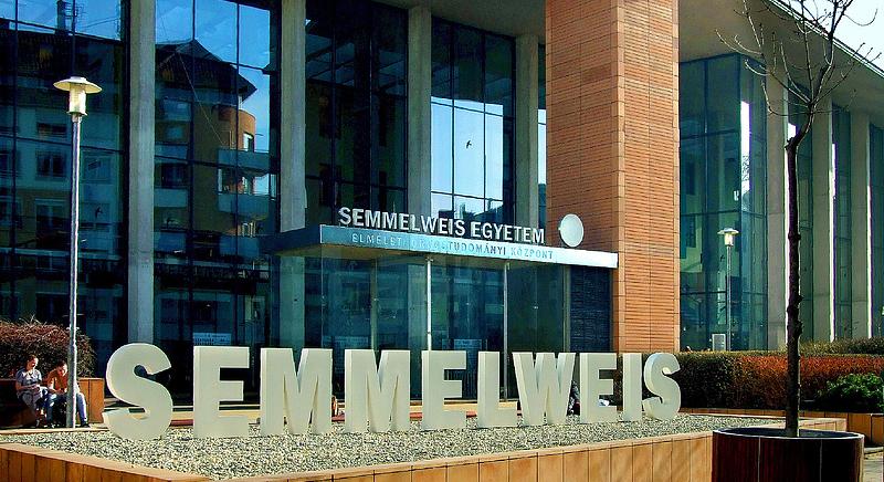 Oltás nélkül nem kezdhetik meg tanulmányaikat a Semmelweis Egyetem hallgatói