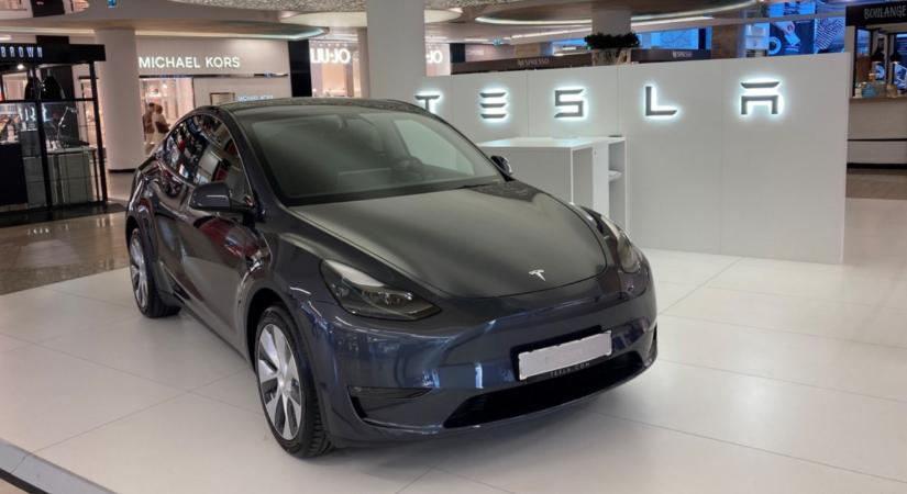 Megérkezett Magyarországra az új Tesla: itt lehet megcsodálni a Model Y-t