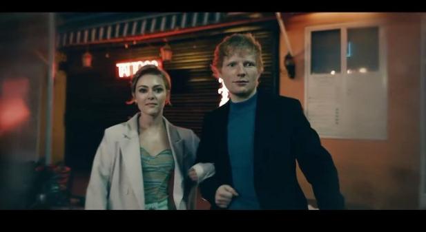 Új, bizarr klippel jelentkezett Ed Sheeran - itt a Shivers!