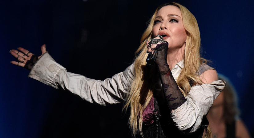 Madonna új fotói erősen korhatárosra sikerültek