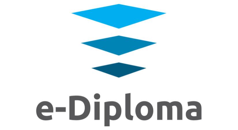 A Milton Friedman egyetemen adták át Magyarország első hitelesített e-diplomáit