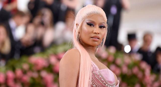 Nicki Minaj inkább kihagyta a Met-gálát, minthogy beoltassa magát