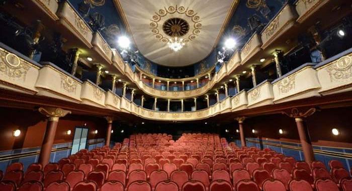 Nem kérhetnek védettségi igazolványt a magyar színházak