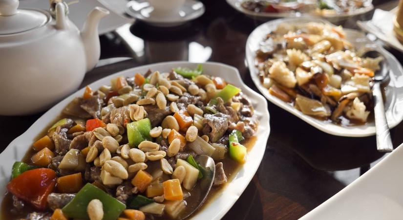 Kacsa stir-fry gyömbérrel és rengeteg zöldséggel