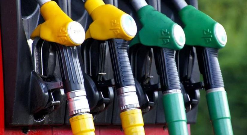 Újra emelkedik a benzin ára, ezzel új történelmi csúcsot ér