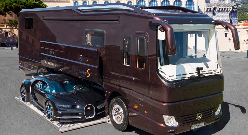 Luxuslakosztályt és egy Bugattit is rejt ez a lakóbusz