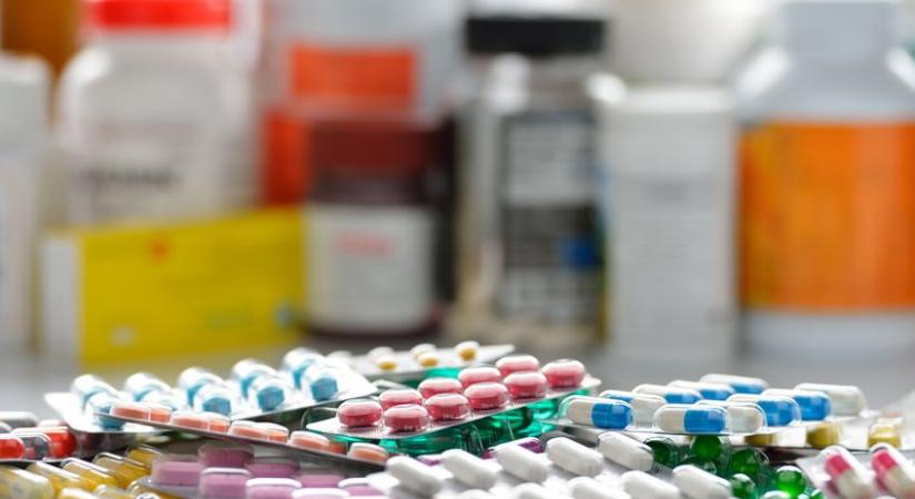 Közös európai megoldás kell a gyógyszerhiányra