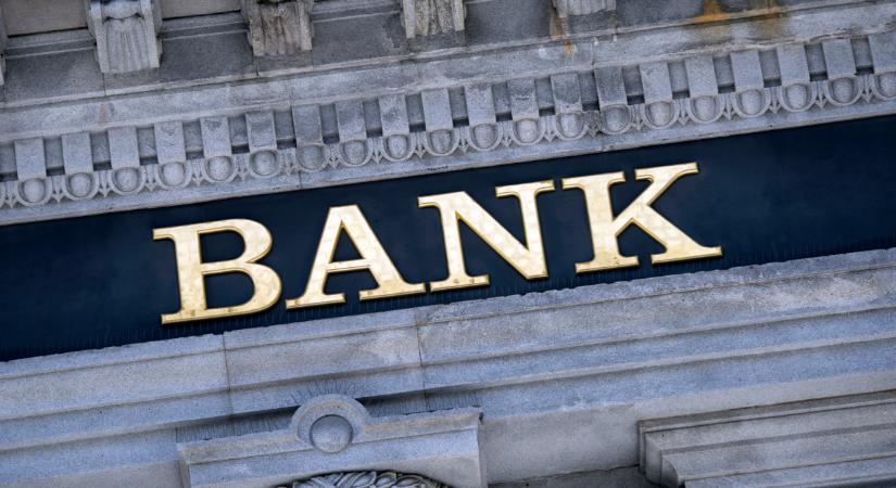 Zúgolódik a bankszövetség: méltánytalannak tartják a kötelező visszafizetéseket