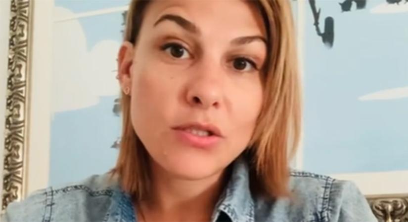 A magyar influenszer meghökkentő tanácsa: menstruációs vérrel kenegessük az arcunkat - Videó (18+)