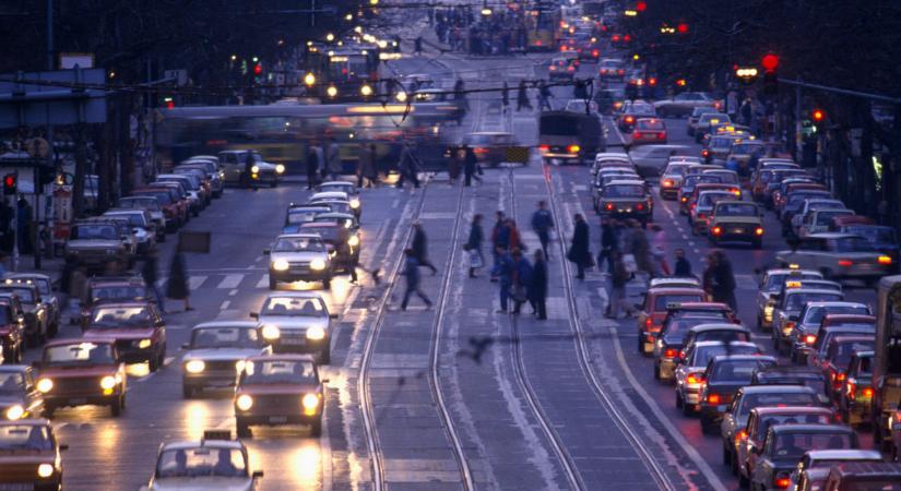 Nagy könnyítés a budapesti autósoknak: ekkor szűnik meg a forgalomkorlátozás a Blahán