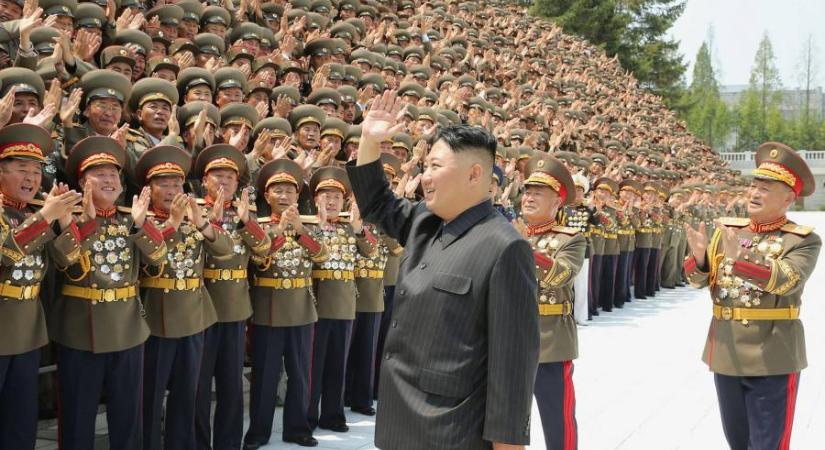 Észak-Korea ismét fenyegetőzni kezdett