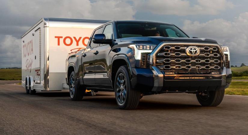 Toyota Tundra: V8 helyett ikerturbós hibrid