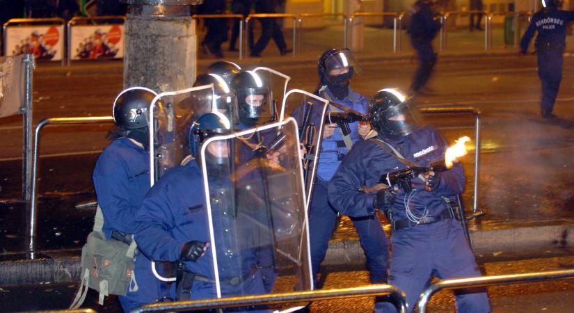 Gyurcsány Ferenc gátlástalan hatalomvágyának következménye: a 2006-os rendőrterror