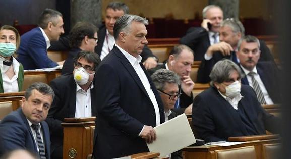 Orbán: az életünket és a szabadságunkat csak az oltásokkal tudjuk megvédeni