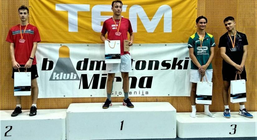 Ezüstérmet szerzett a szegedi Könczöl Ádám a szlovéniai tollaslabda versenyen