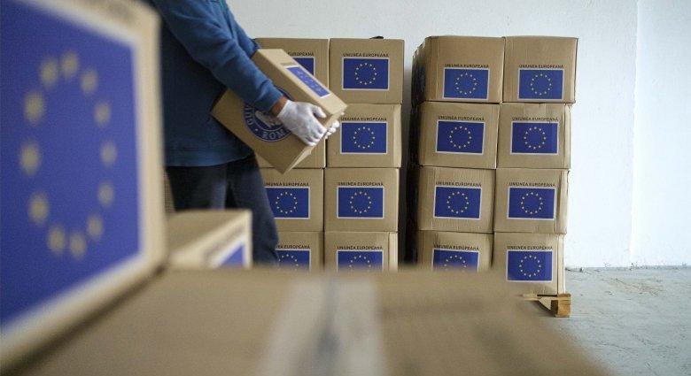 Osztják az uniós segélycsomagokat Csíkszeredában