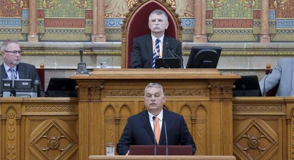 Orbán: Ha elég ember be van oltva, nem kell visszatérni a zárásokhoz